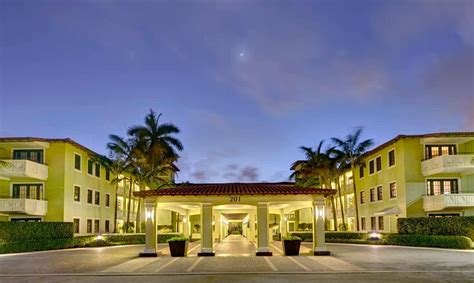 The Boca Raton Bungalows - Hotel in Boca Raton, FL | The Vendry