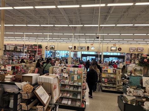 HOBBY LOBBY - 1336 Greenbrier Pkwy, Chesapeake VA - Hours, Directions ...