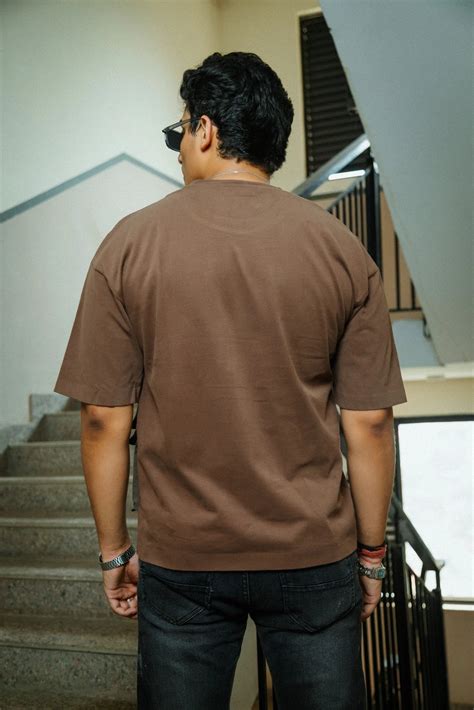 Men’s Brown Oversized Cotton T-Shirt with Dual Utility Pockets – JAVINISHKA