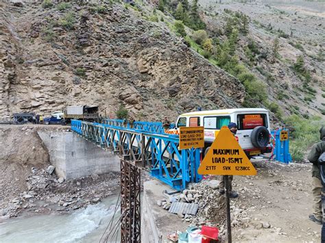 Uttarakhand: BRO personnel reconstruct Bailey Bridge connecting Kurkuti ...