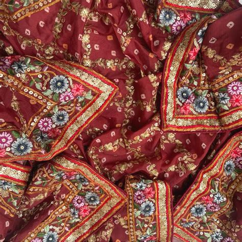 Maroon Bandhej Banarsi Multi Embroidered Dupatta – anokherang