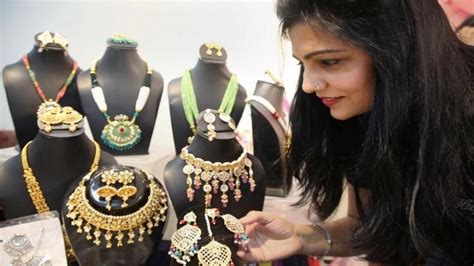 Innathe Swarna Vila: സ്വർണവില കുത്തനെ മുകളിലോട്ട്, പവന് 480 രൂപ കൂടി ...