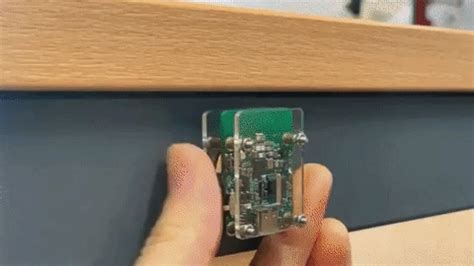 How To Hide Work Distraction From Your Boss With This Device - MobyGeek.com