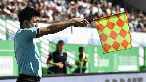 Football Offside Rule Explained 的图像结果