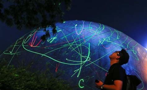 18 Pictures Show How Thousands Of Protesters Are Taking On The Security ...