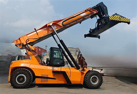 Diesel ReachStacker - LCH RS-45 | SCA Heavy Equipment