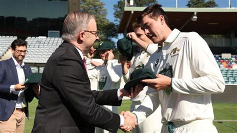 WATCH: Australian Prime Minister Anthony Albanese meets Indian team ...