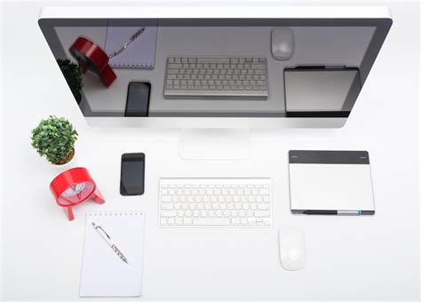 High Resolution Computer Table Top View 的图像结果