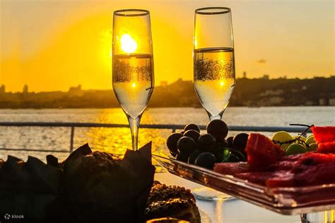 Bosphorus Sunset cruise with optional drinks and snacks - Klook India