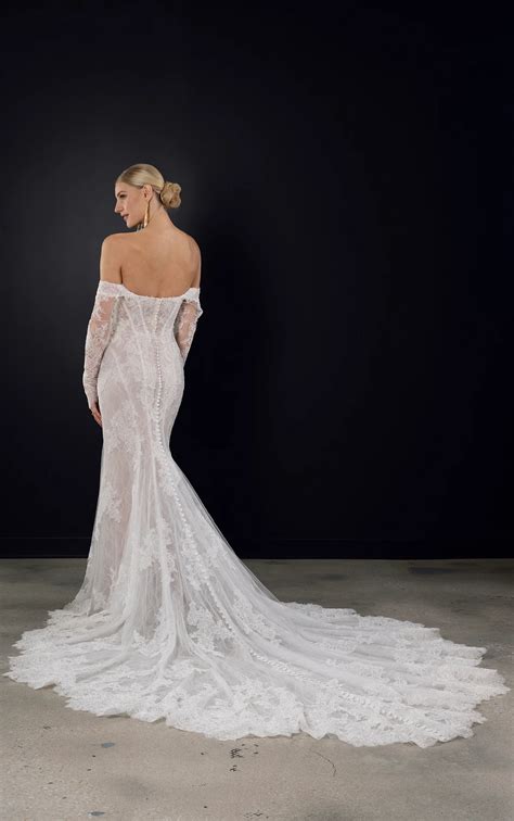 Enchanting Lace Bridal Dress with Detachable Sleeves | ML 1752