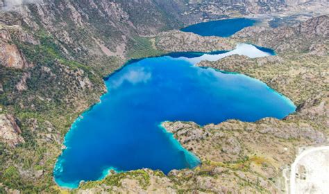 Photos Chine : paysage des "lacs tricolores" au Tibet — Chine Informations