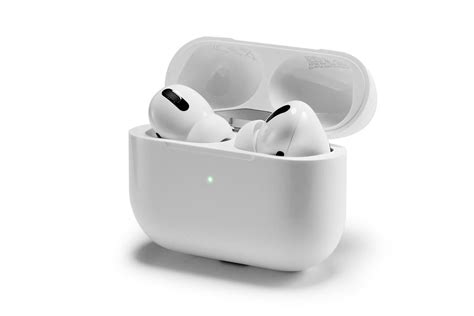 Best Buy: Apple AirPods with Charging Case (1st Generation) White MMEF2AM/A