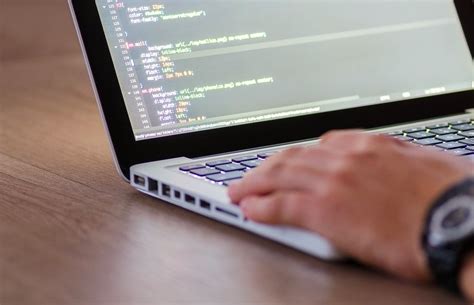 Ubuntuでできること・できないこととは？Linuxとの違いや向いている人も解説 | プログラミングスクールならテックキャンプ