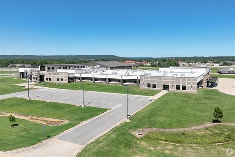 Sallisaw Middle School, Sallisaw OK Rankings & Reviews - Homes.com