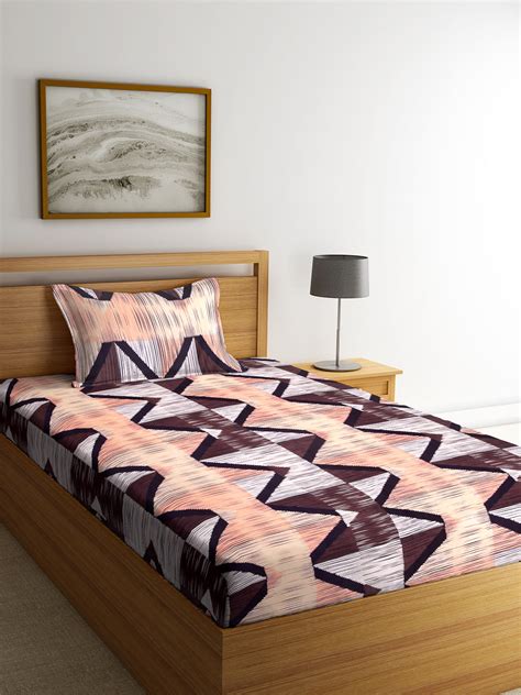 KLOTTHE Multi Polycotton Geometric BedSheet With 1 Pillow Cover (225X1 ...
