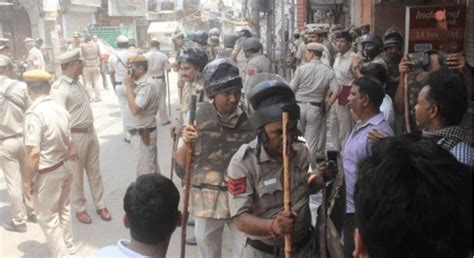 Delhi temple vandalism: Amit Shah summons police commissioner after ...