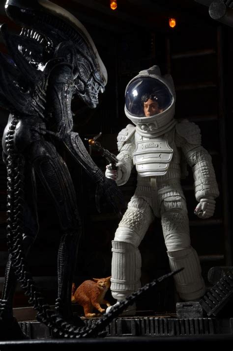 Alien Movie Space Suit 的图像结果