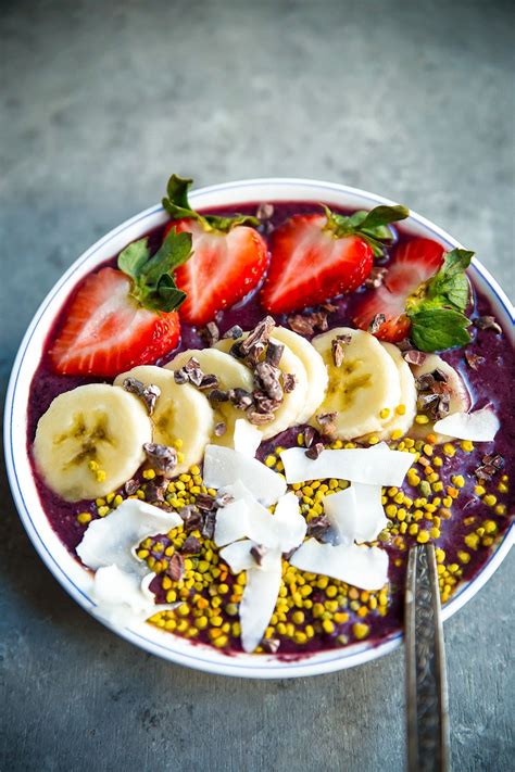 Paleo & Vegan Acai Bowl | Rezept | Vegane rezepte frühstück, Leckere ...