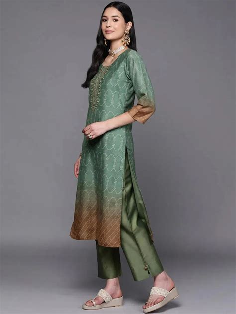 Buy Green Yoke Design Silk Blend Straight Kurta With Trousers & Dupatta ...