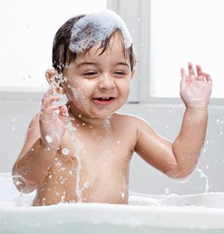 What To Do When Your Toddler Hates Bathing | The Learning Curve ...