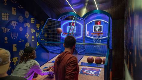 Food, Drink, Sports Watching, & Games | Sports & Social Bethesda