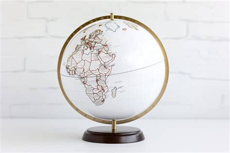 White World Globe 的图像结果