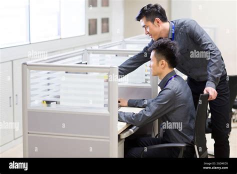 Computer Programmers at Work 的图像结果