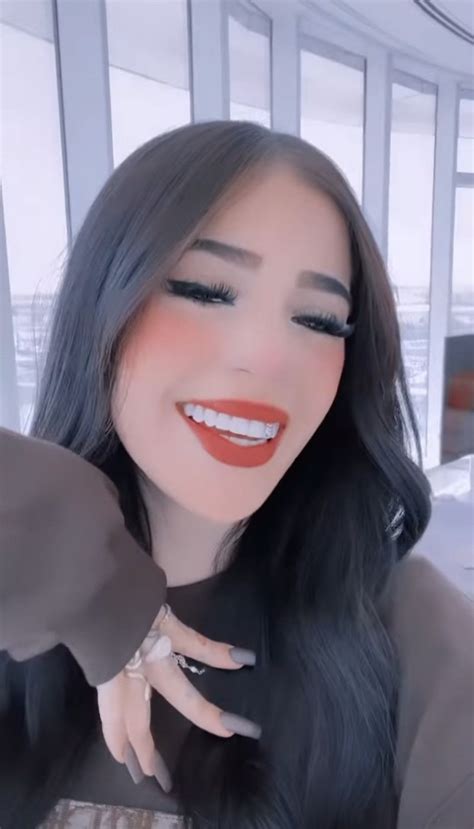 (@iamferv)🌷 | Funny dress, Boho wallpaper, Boho