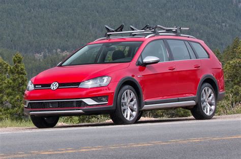 2017 Volkswagen Golf Alltrack First Test: Quicker Than Expected