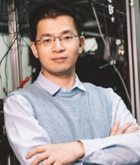 天才物理学家尹希,放弃中国国籍成哈佛最年轻教授,一席话发人深省