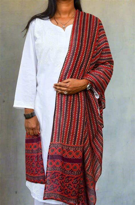 Raag-e-Ajrakh - Heritage Ajrakh Prints – Pinaachi