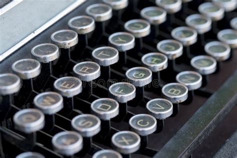 Computer Typing Machine 的图像结果