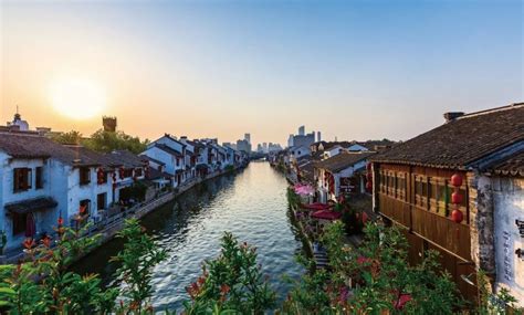 这是中国大运河无锡段。无锡古运河是京杭大运河的一段，它北接长江|无锡古运河|江南运河|精华区_新浪新闻