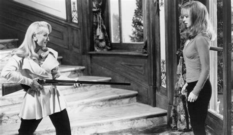 Death Becomes Her Costume