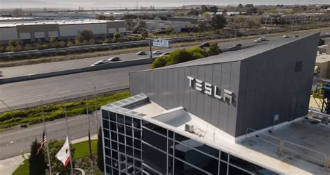 Tesla Leases 325,000 Sq. Ft. Office Space in Palo Alto, Despite Move to ...