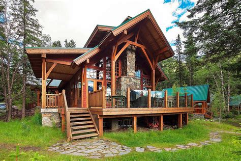 Cathedral Mountain Lodge – Rustic Vacations