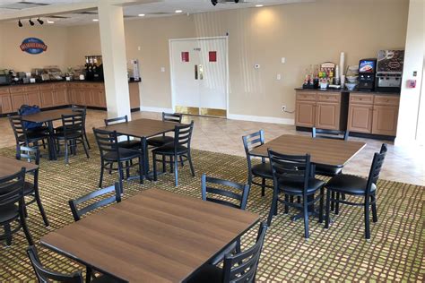 Baymont by Wyndham Latham Albany Airport | Latham, NY Hotels