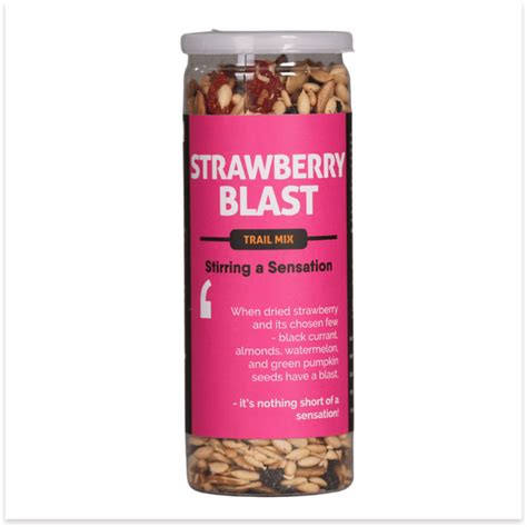 Strawberry Blast Trail Mix - Omay Foods