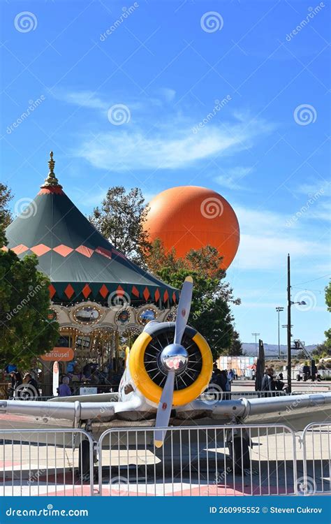 IRVINE, CALIFORNIA - 04 NOV 2022: the Balloon Ride, Carousel and ...