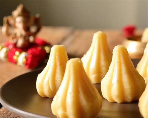 Handcrafted Mawa Modak in Gurgaon - Pure Desi Ghee | Nutty Ghee Sweets