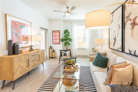 The Chloe Leander | Thrifty Apartments