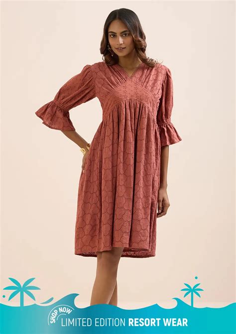 Trendy Women's Apparel | Shop Women's Clothing Online - IshqMe