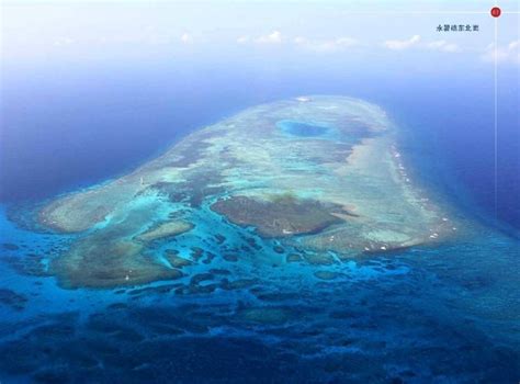 南海岛礁扩建新照曝光 - 追寻网
