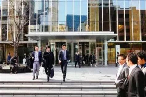 日本平均工资创新高，达到31万日元 | Nippon.com