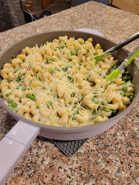All-di - Oat milk alfredo with goat cheese and peas. Made in the ...
