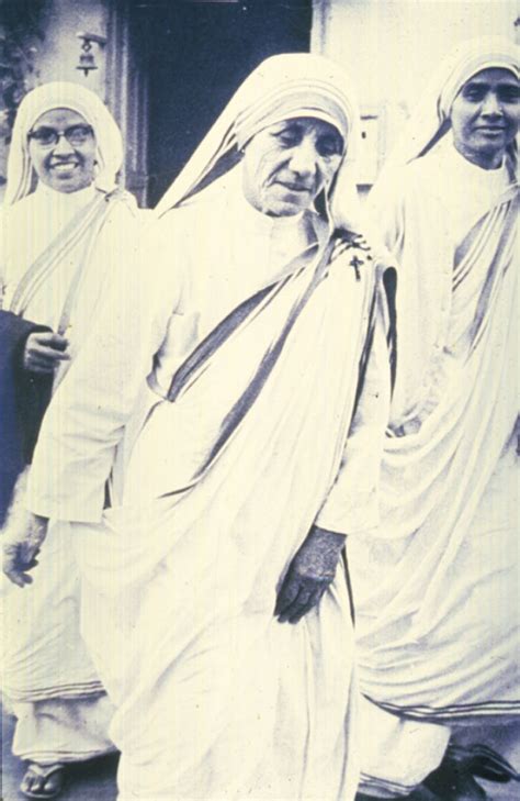 12 photos from India Today archive define the mother Saint Teresa was