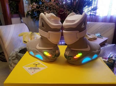 NIKE AIR MAG MARTY McFLY BACK TO THE FUTURE JESTREAM GREY BLUE | Nike ...
