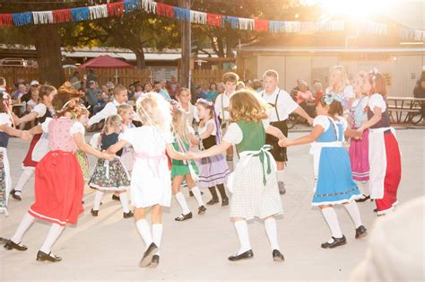 Kinder Tänzer first practice Routine Oktoberfest season., Columbus Club ...