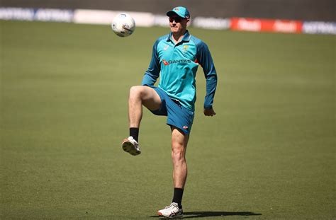 Matt Renshaw sustains knee injury during warm-up before Day 2; sent to ...