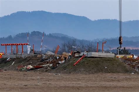 Image result for How Localizer Antenna Works